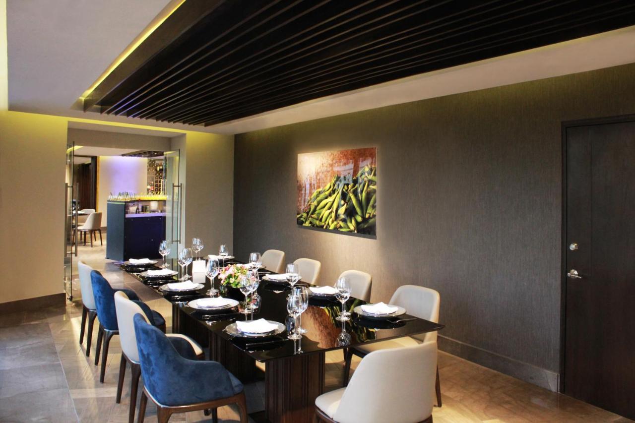 Fiesta Americana Reforma Mexico By Eksteriør billede A private dining room at the restaurant