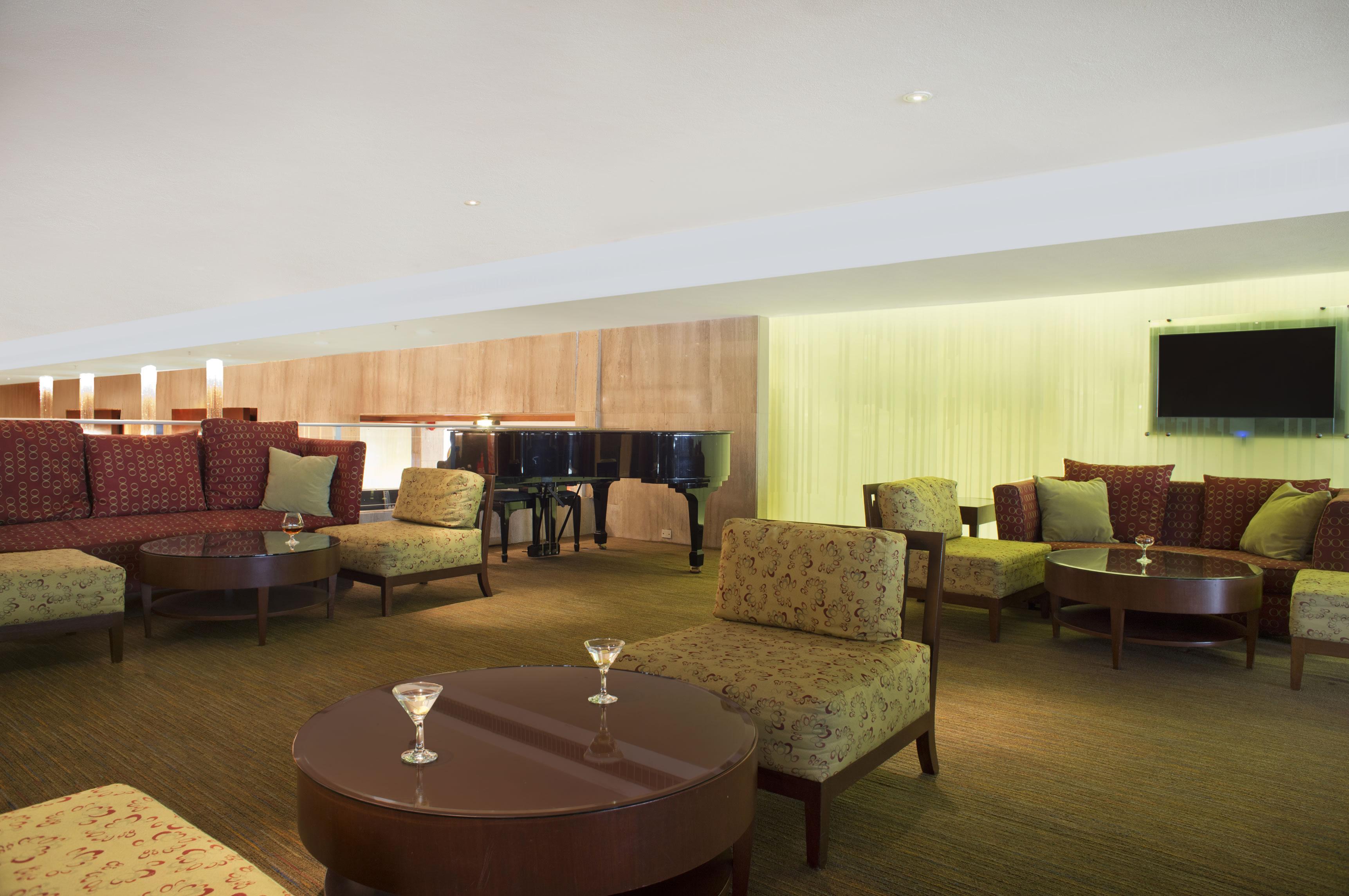 Fiesta Americana Reforma Mexico By Eksteriør billede The lounge at the airport